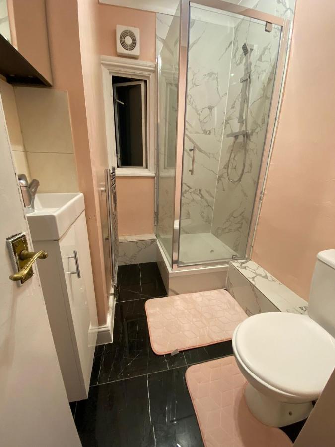 1 Bedroom Luxury Apartments By London City Kültér fotó