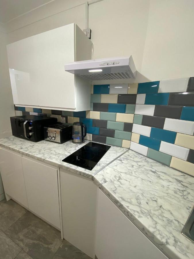 1 Bedroom Luxury Apartments By London City Kültér fotó