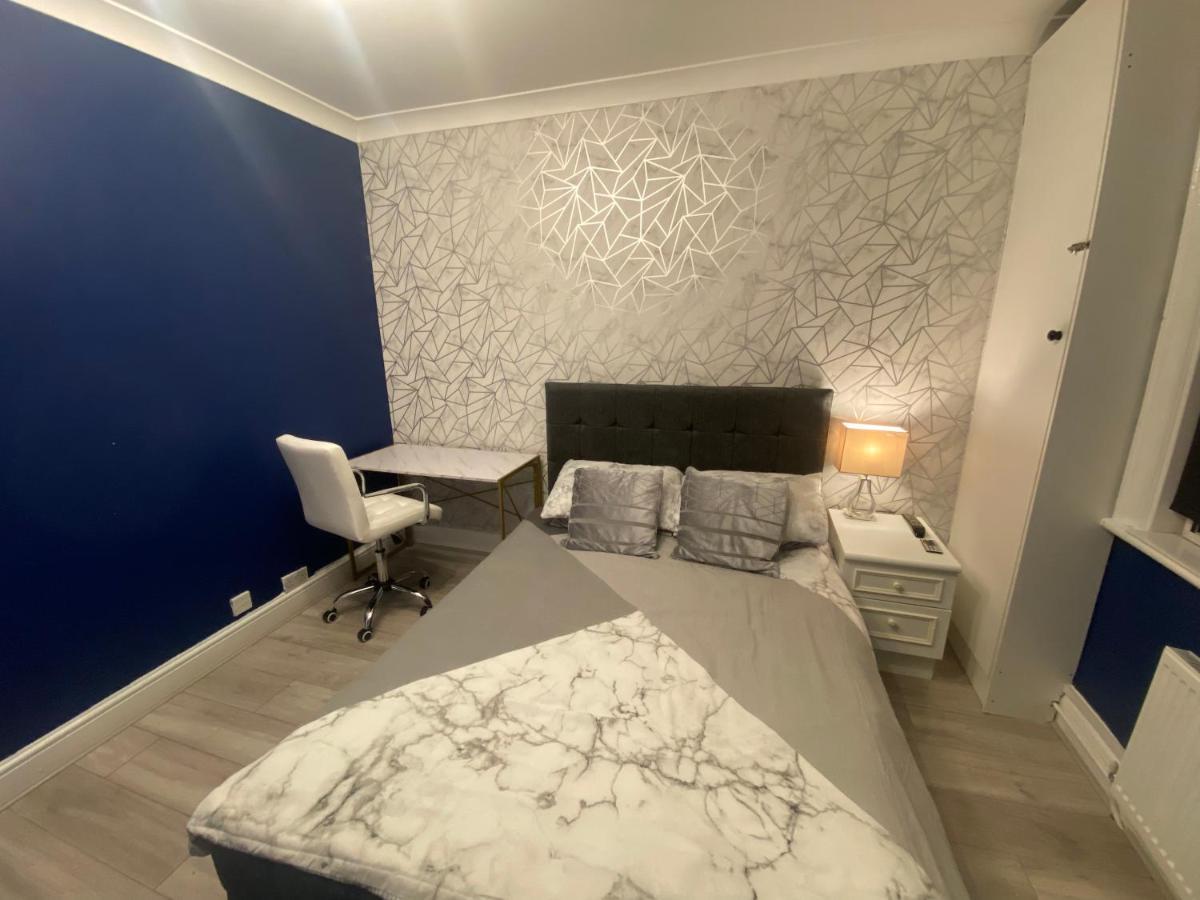 1 Bedroom Luxury Apartments By London City Kültér fotó